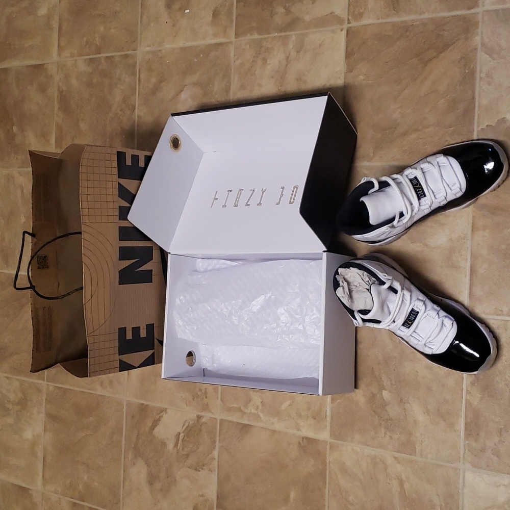 Sneakers